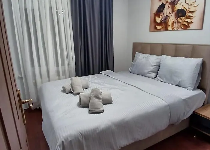 شقه الأحلام بمنطقة شيشلى ثلاث غرف وصالون Apartamento *